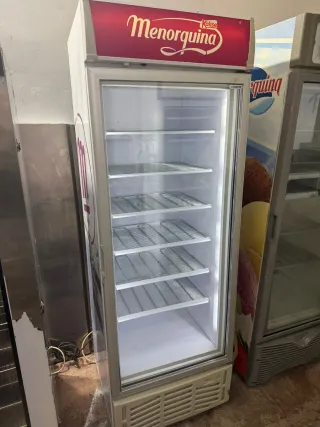 Nevera expositora Kalise Menorquina