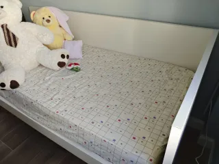 Cama individual con somier