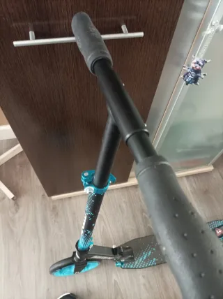 Patinete Apollo Artemis City Scooter