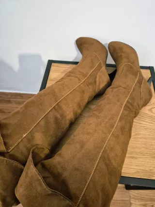 Botas caña alta mosqueteras