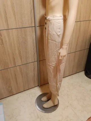 Pantalones anchos beige