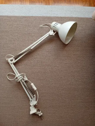 Flexo de mesa Ikea blanco