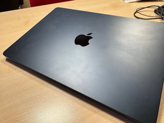 MacBook Air M3 13” - BATERÍA 100%. 256SSD. RAM 8GB