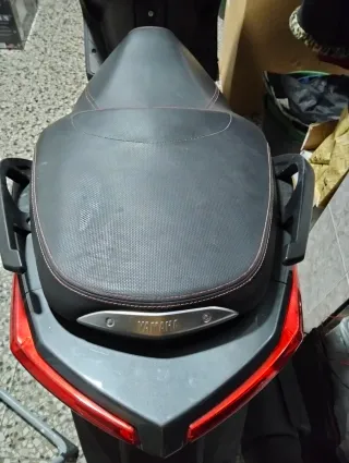 Asiento Moto XMt 125 Scooter Negro