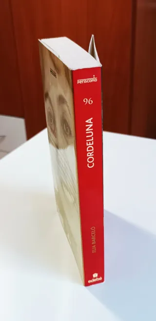 CORDELUNA ELIA BARCELÓ EDEBÉ LIBRO JUVENIL ESO