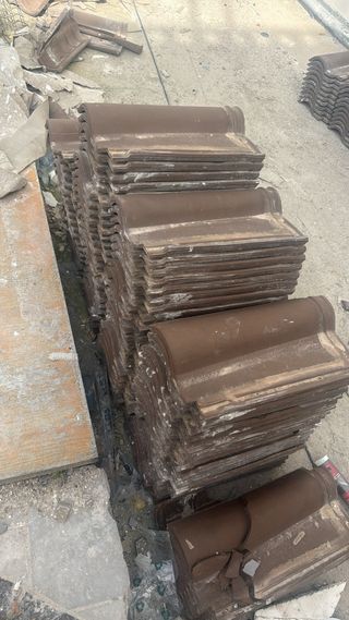 Tejas de barro (aprox. 1000 unidades) mixta