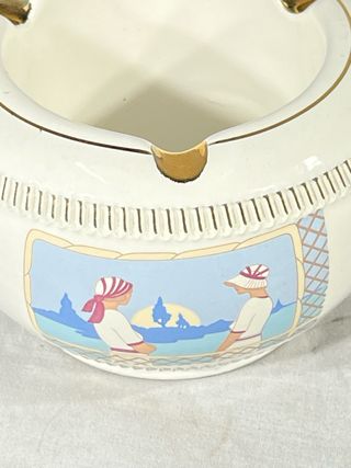 Cenicero de porcelana italiana. V4