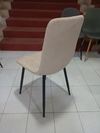 Silla de comedor beige