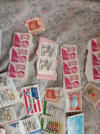 Lote de sellos postales variados