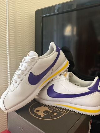 Nike Cortez Blancas Morado y Amarillo!!NUEVAS