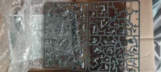 Warhammer 40k Ork Boyz (10) + bases