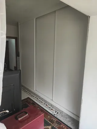 Armario empotrado blanco gran capacidad