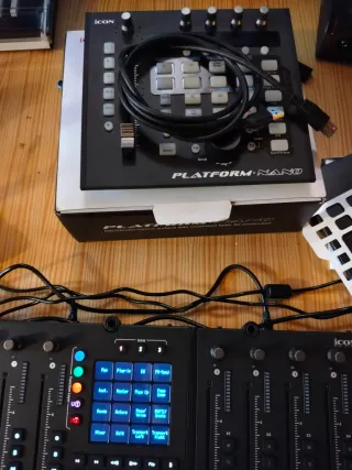 Icon Platform Nano Controladora MIDI/Audio