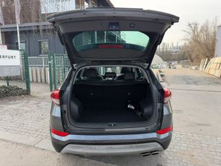 Hyundai TUCSON Premium 4WD