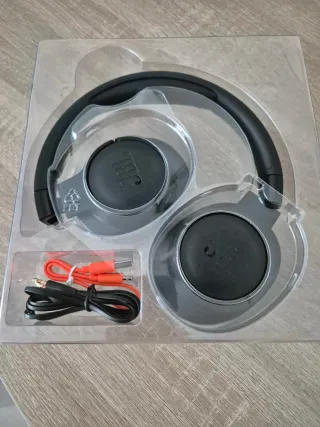 Auriculares JBL TUNE 760NC Negros