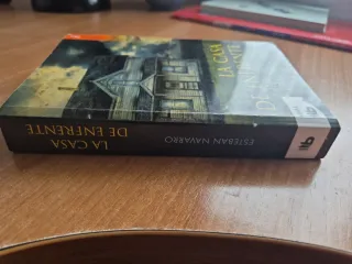 La casa de enfrente (Spanish Edition)