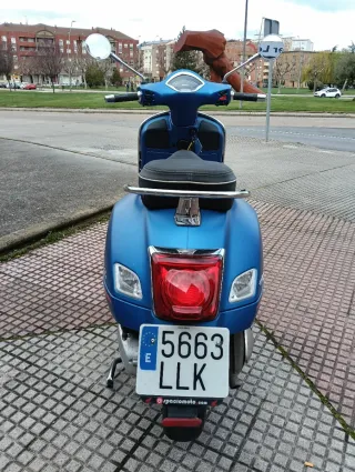 VESPA GTS SUPER 300