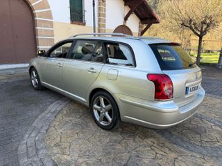 Toyota Avensis 2.2 D4D Executive Wagon