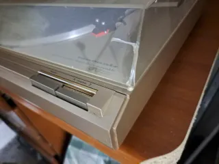 Marantz TT221 Giradischi Beige/Argento