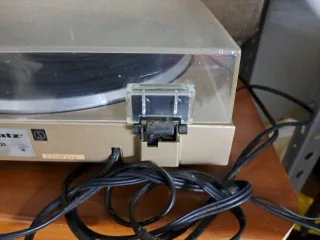 Marantz TT221 Giradischi Beige/Argento