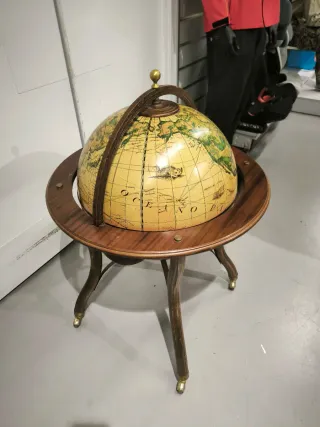 Mini Bar Bola del Mundo Madera y Metal