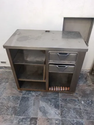 Mesa de acero inoxidable