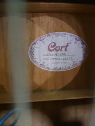 Guitarra Electroacústica Cort SF