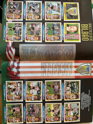 Álbum Liga 95-96 con cromos pegados