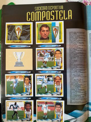 Álbum Liga 95-96 con cromos pegados