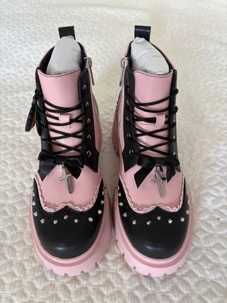 Botas Hot Chocolate Design Rosa y Negro