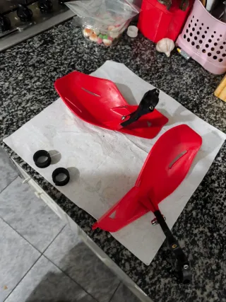 Paramanos Moto Enduro Rojos + Accesorios