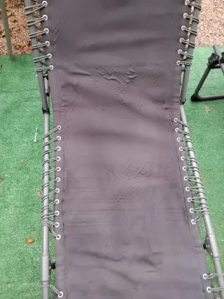 Tumbonas de tela y metal