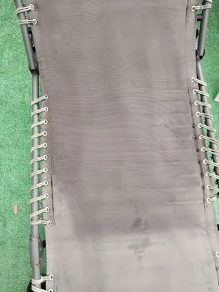 Tumbonas de tela y metal