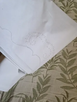 Juego Sábanas Algodón Bordadas a Mano