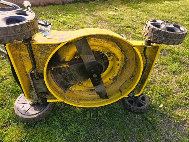 Cortacésped Gasolina 2.2 kW 40 cm