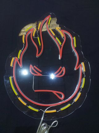 Letrero Neón LED Fuego Película Elementos Pixar