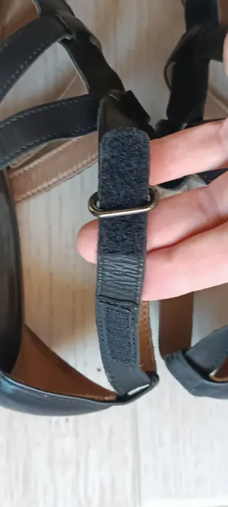 Sandalias de piel tacón negras