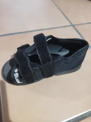 Zapatilla post-cirugía Blunding Negra