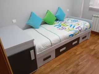 Cama 90x180 con mueble auxiliar