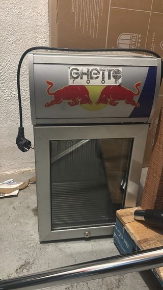 Nevera pequeña RedBull