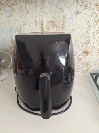 Freidora de aire negra