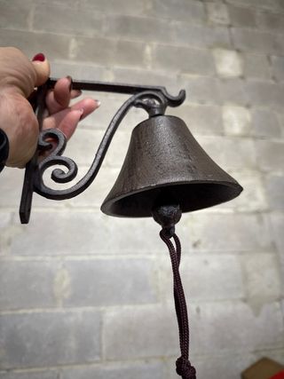 Campana rústica de entrada