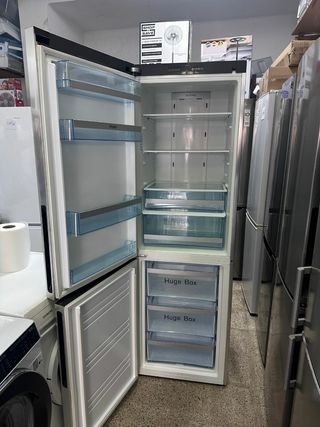 Nevera combi Haier con garantía transporte