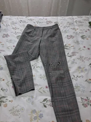 Pantalón de vestir cuadros gris y rosa