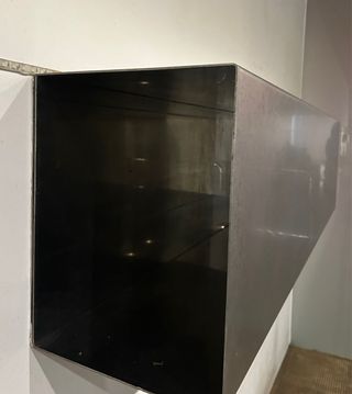 Estantería hueca de acero