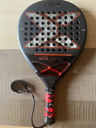 Pala Padel Nox AT10 Genius 18K Agustín Tapia