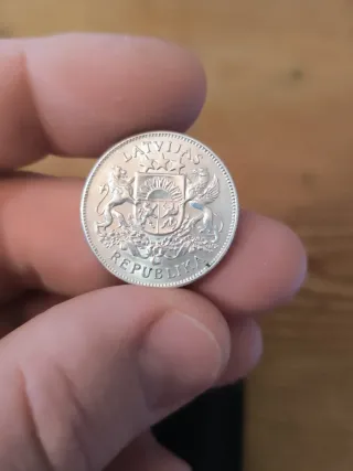 Moneda 2 Lati Plata Letonia 1925