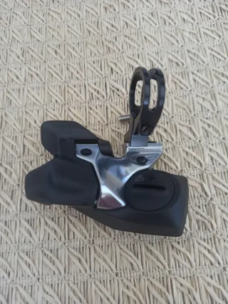 Mando SRAM AXS Rocker