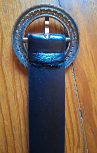 Cinturón negro Mango mujer con hebilla redonda