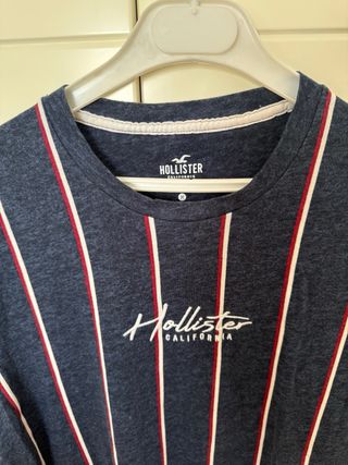 Camiseta Hollister rayas azul